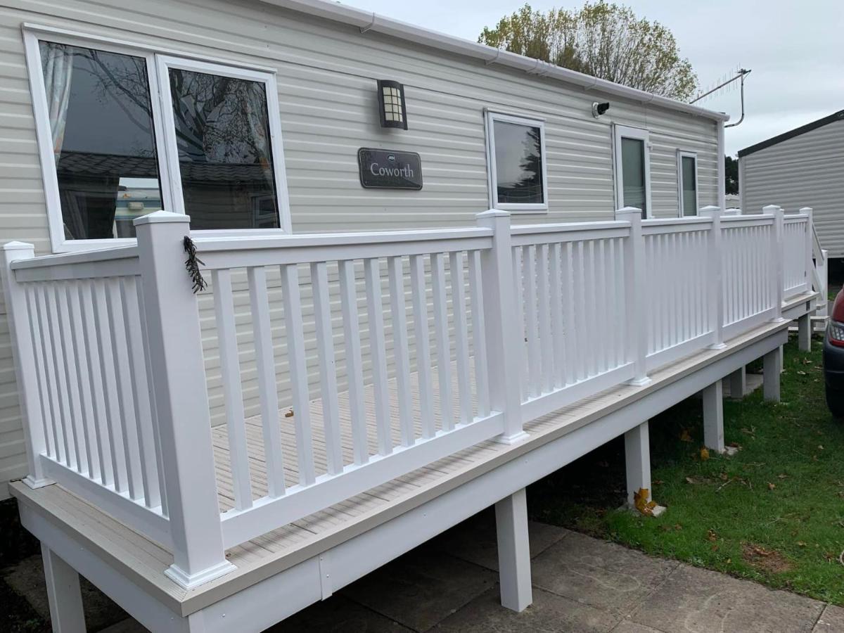 New 2 Bed Holiday Home With Decking In Rockley Park Dorset Near The Sea Lytchett Minster Экстерьер фото